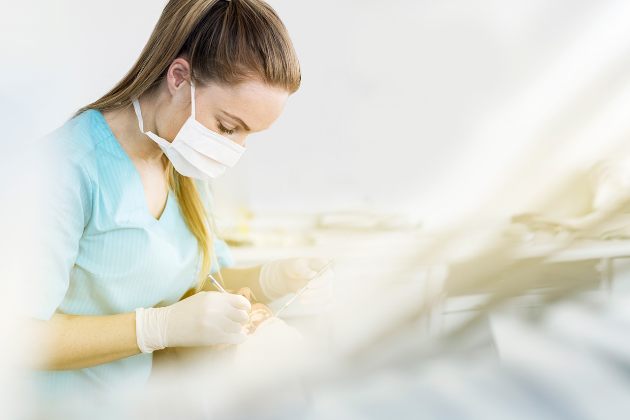 Estrazione dente nei pazienti con diabete: potenziali rischi e azione dell'anestetico